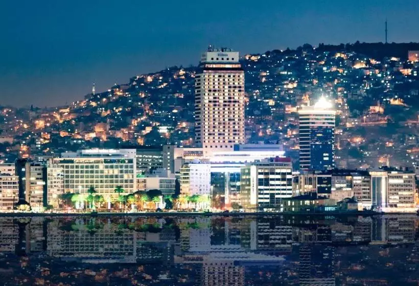 هتل Hilton Izmir