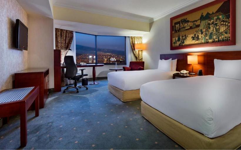 هتل Hilton Izmir