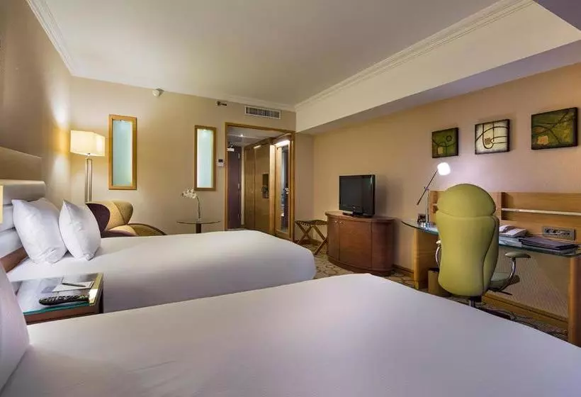 هتل Hilton Izmir