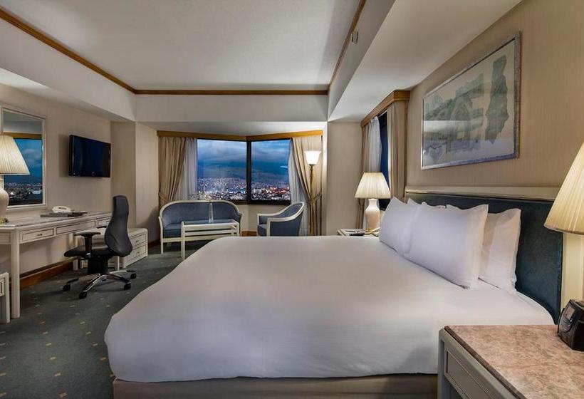 هتل Hilton Izmir