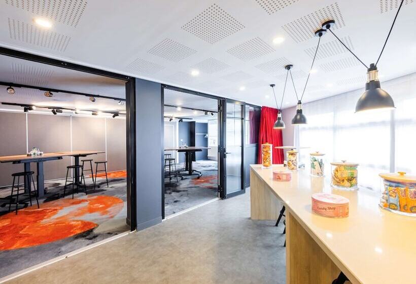 هتل Hôtel Mercure Paris Massy Gare Tgv