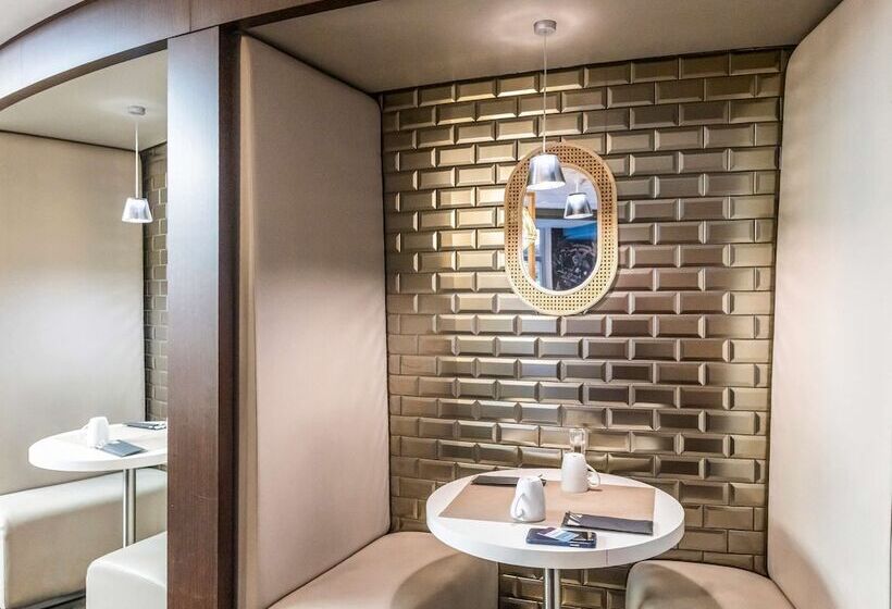 هتل Hôtel Mercure Paris Massy Gare Tgv