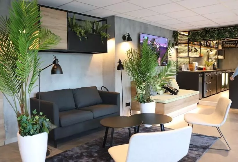 فندق Ibis Aubenas