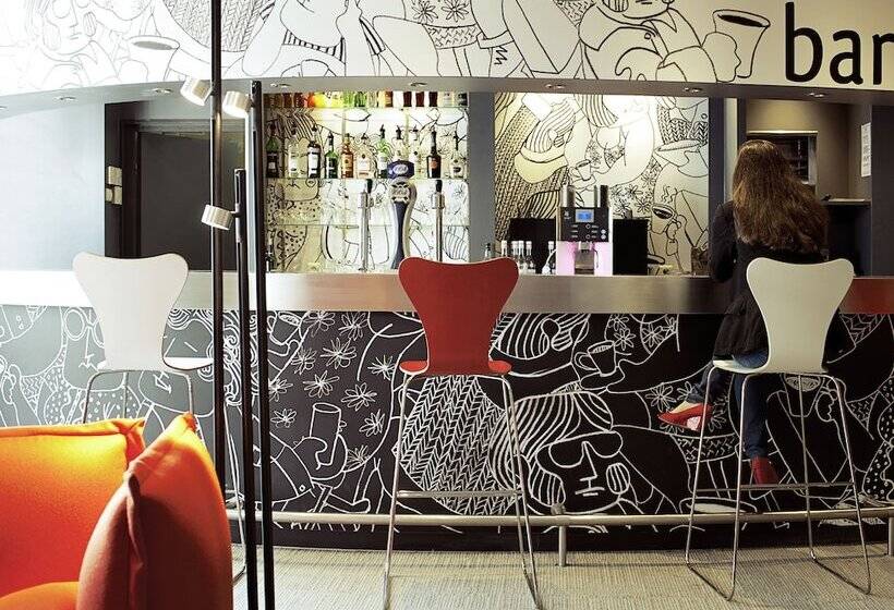 هتل Ibis Issy Les Moulineaux Val De Seine