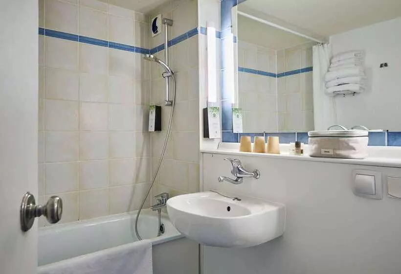 Отель Kyriad Niort   La Crèche