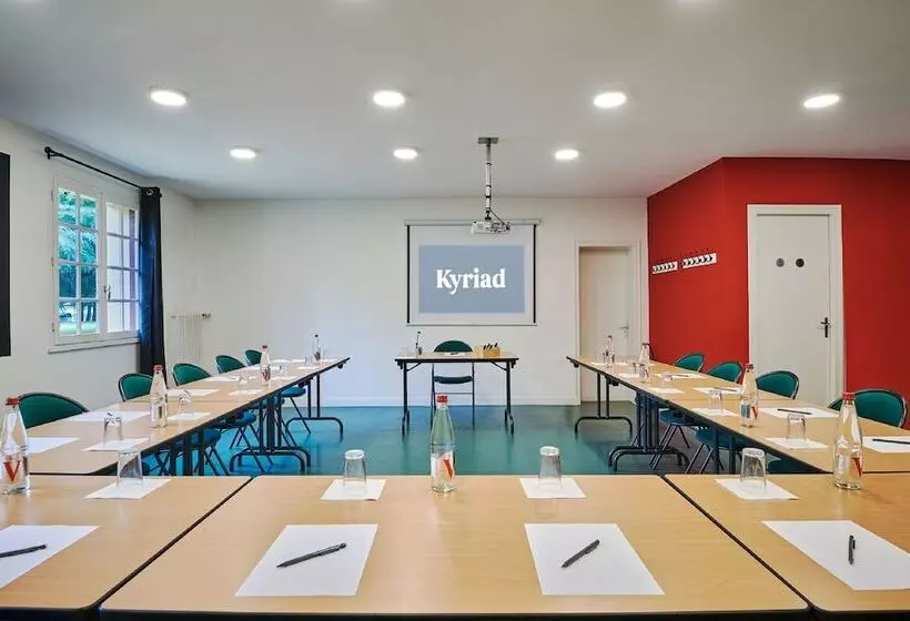 Отель Kyriad Niort   La Crèche