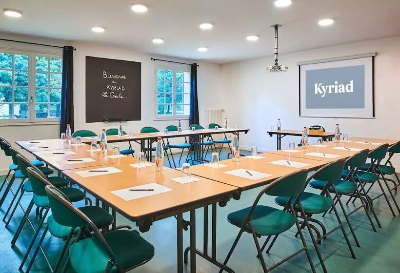 Отель Kyriad Niort   La Crèche