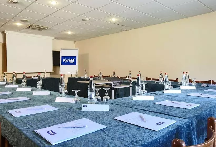 Отель Kyriad Niort   La Crèche