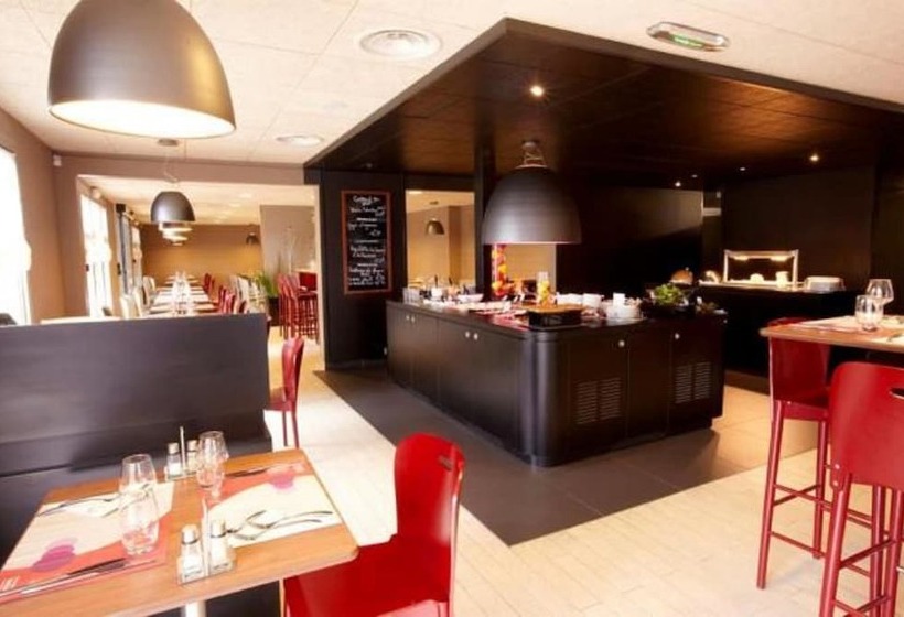 فندق Kyriad Niort   La Crèche