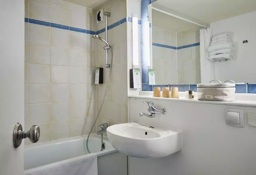 Отель Kyriad Niort   La Crèche