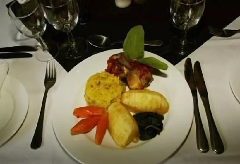 酒店 Matumi Game Lodge