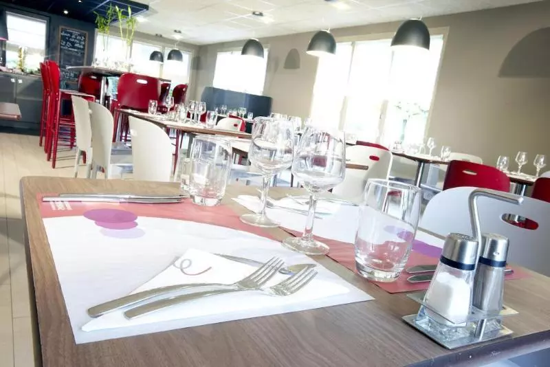 Hotel Rbx Roubaix Centre