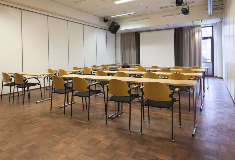 ホテル Scandic Järvenpää