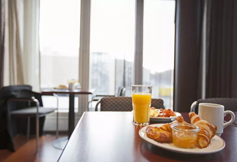 ホテル Scandic Järvenpää