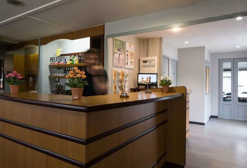 호텔 The Originals Access, Hôtel Foix