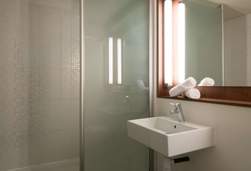 هتل The Originals Access, Hôtel Foix