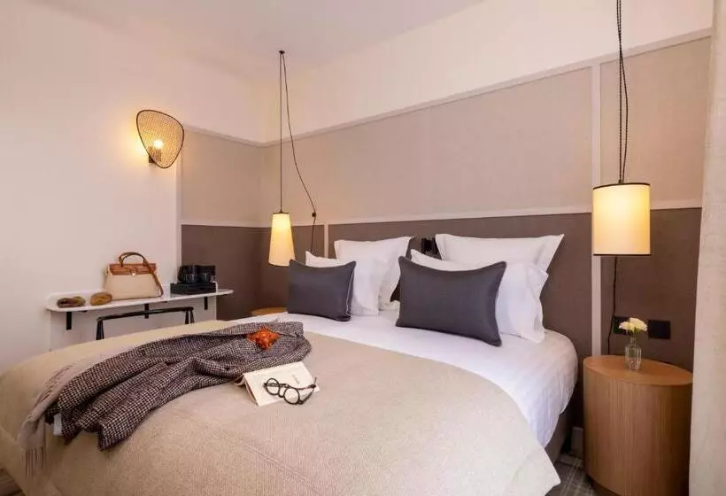 ホテル Hôtel Toujours & Spa