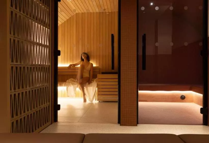 ホテル Hôtel Toujours & Spa