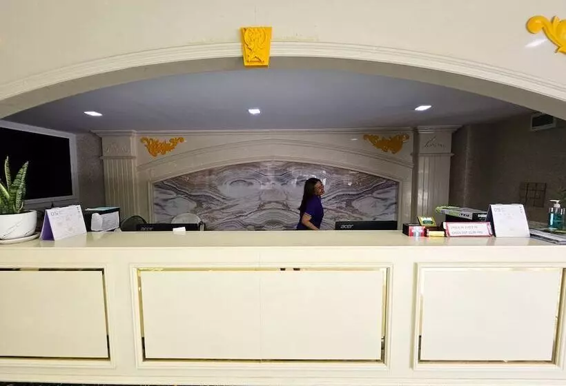 Mermaid Beach Resort