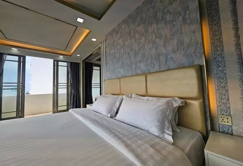 Mermaid Beach Resort