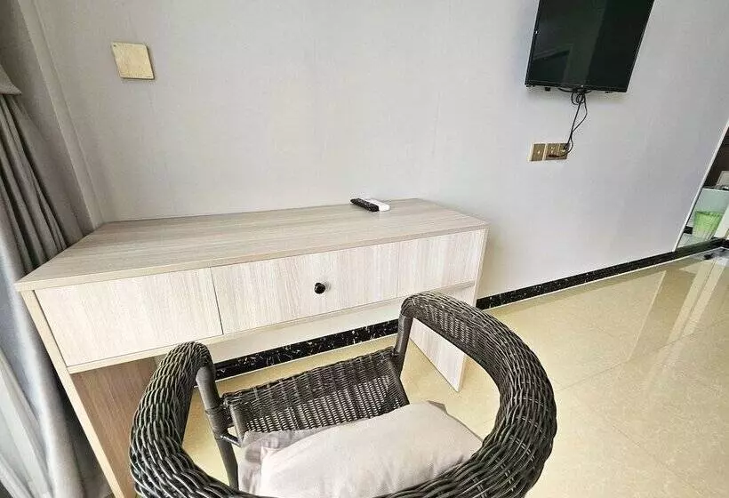 Mermaid Beach Resort