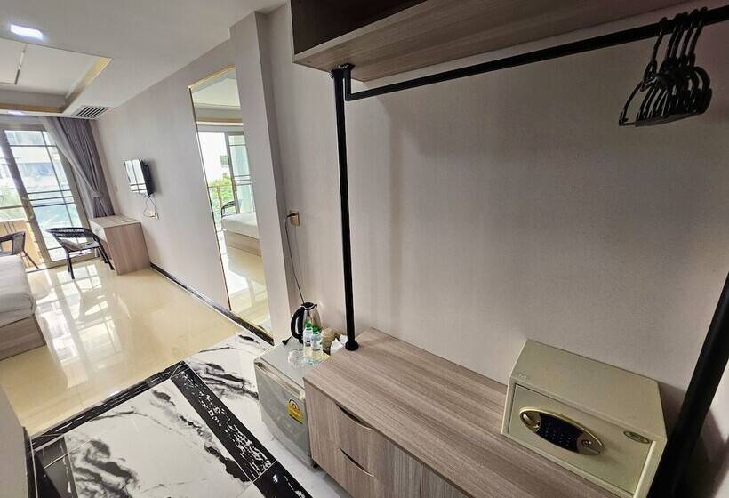 Mermaid Beach Resort