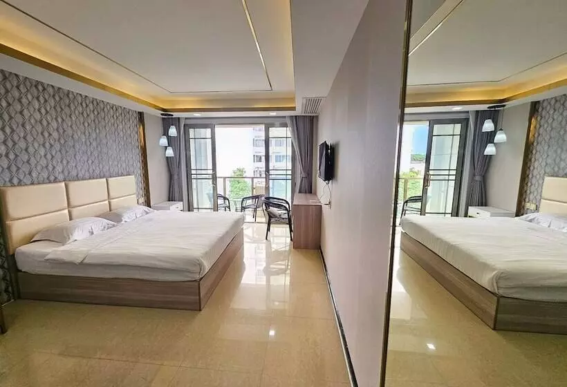 Mermaid Beach Resort