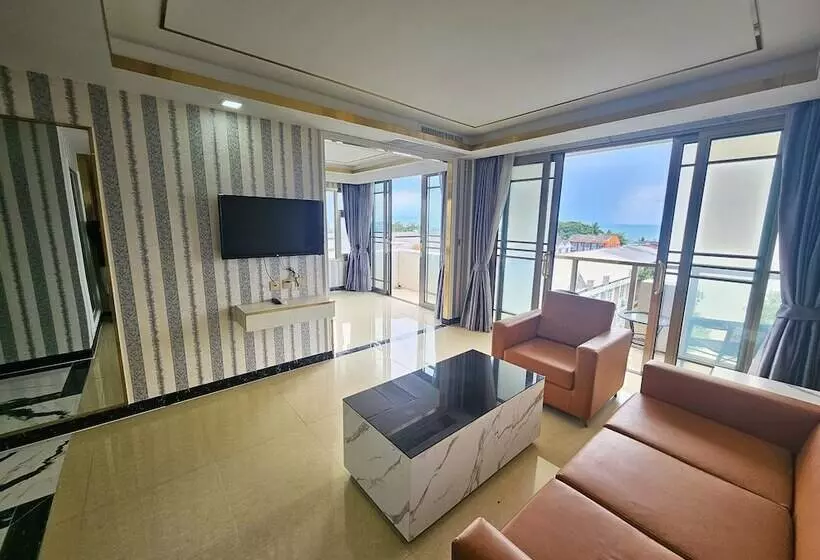 Mermaid Beach Resort