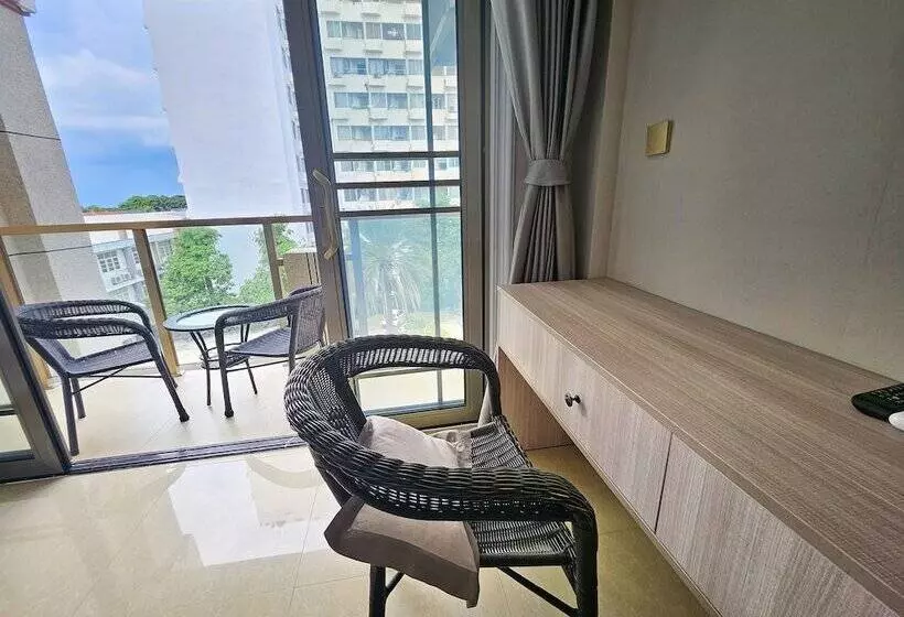 Mermaid Beach Resort