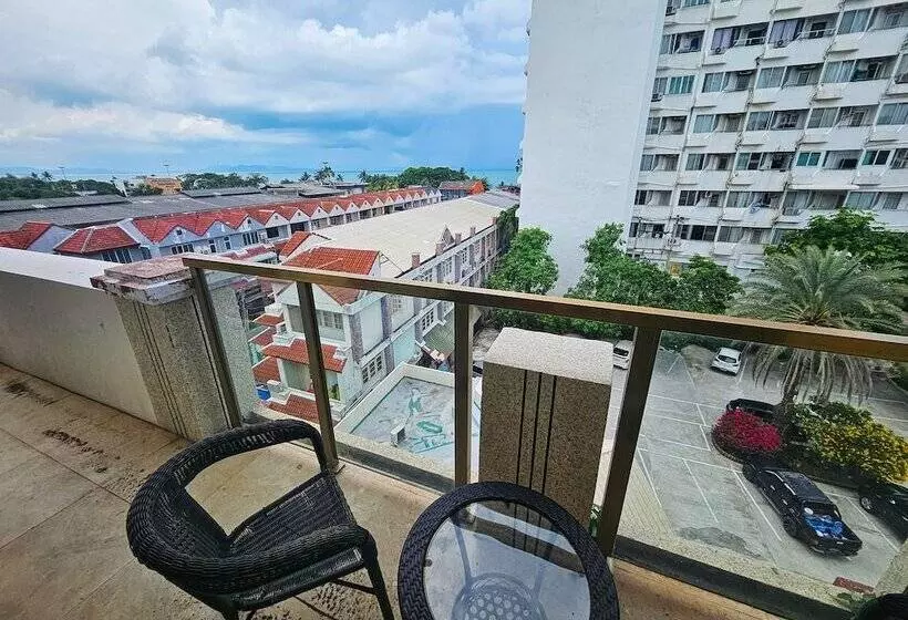 Mermaid Beach Resort