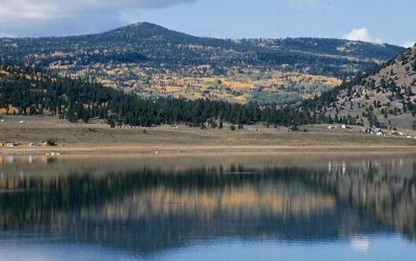 汽车旅馆  The Golden Spur