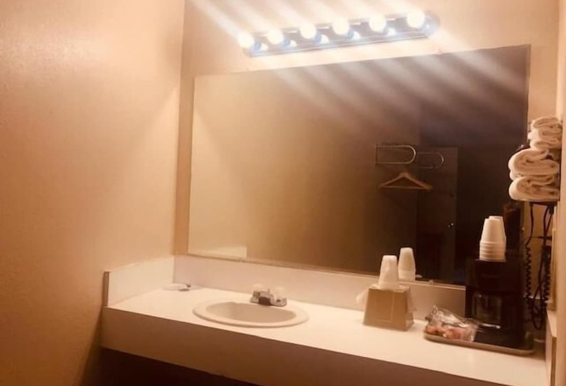 汽车旅馆  The Golden Spur