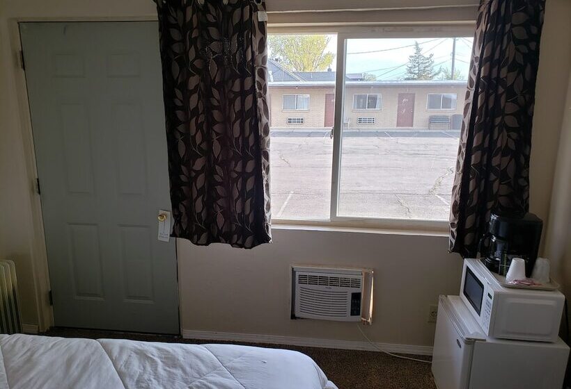 汽车旅馆  The Golden Spur