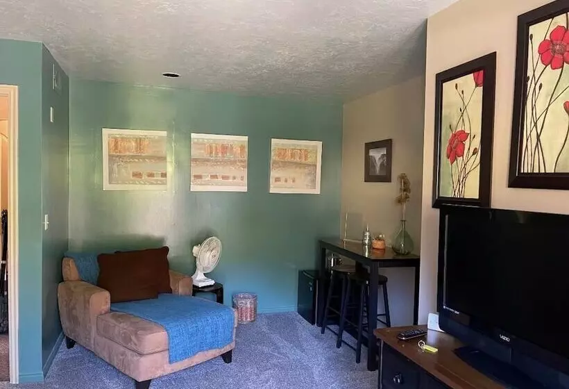 Harvest House Bed And Breakfast