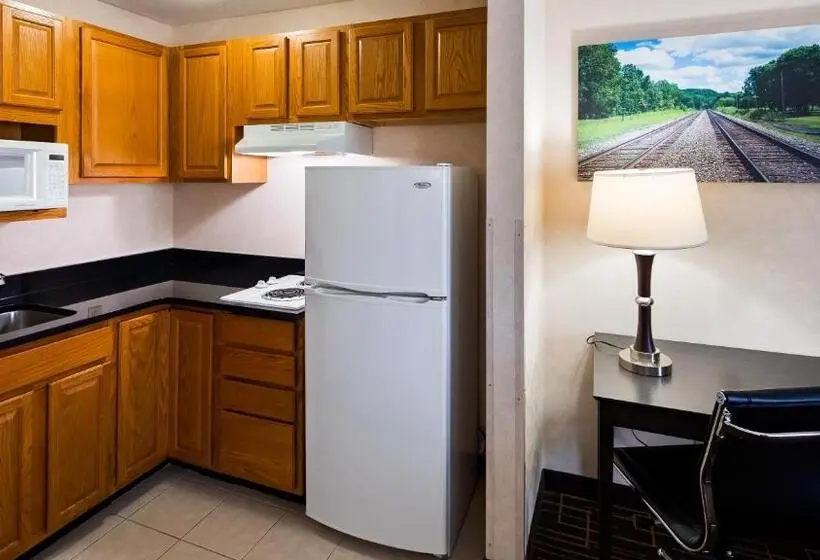 هتل Best Western Airport Inn