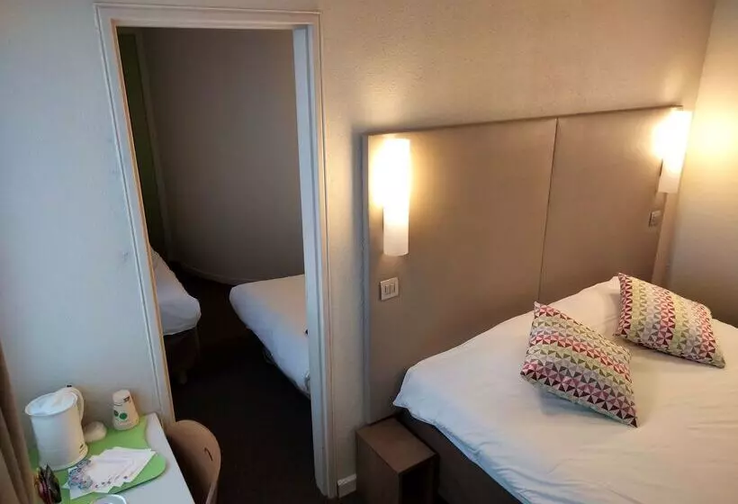 Отель Campanile Nice Aéroport