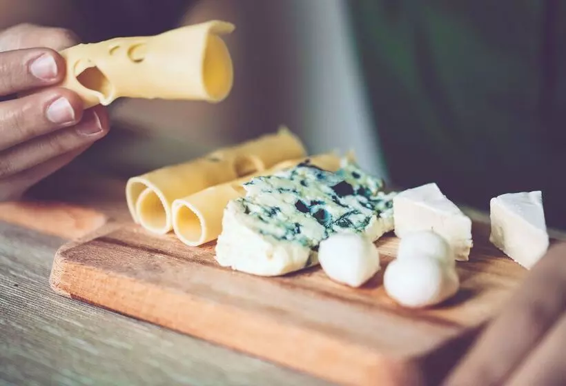 Отель Campanile Nice Aéroport