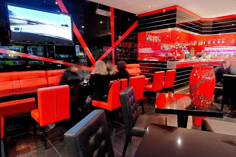 酒店 Grand Hôtel De Nîmes 4 étoiles