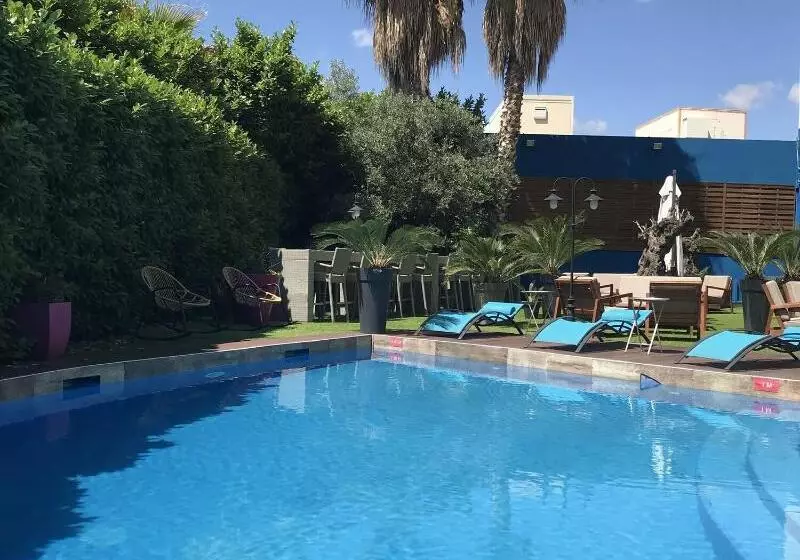 酒店 Grand Hôtel De Nîmes 4 étoiles