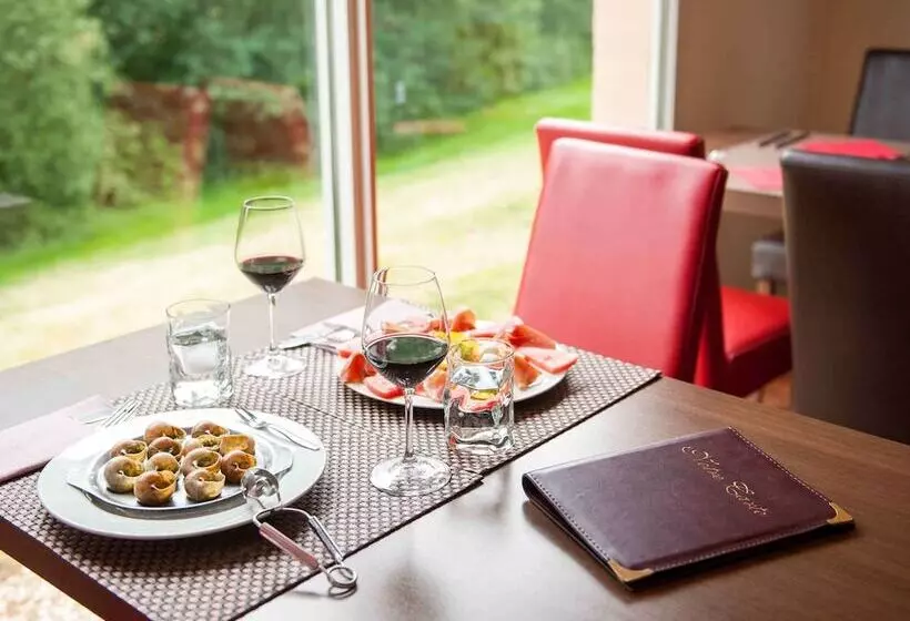 Отель Ibis Avallon