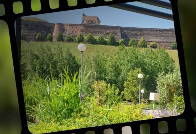 בית מלון כפרי Le Relais Des Chateaux Forts