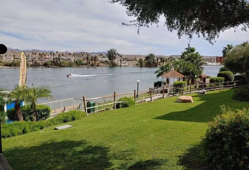 בית מלון כפרי The New Pioneer