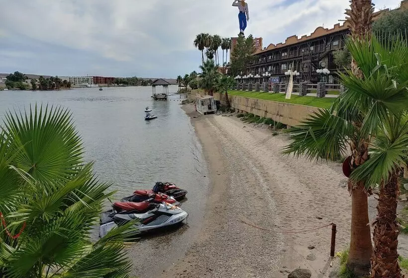 בית מלון כפרי The New Pioneer