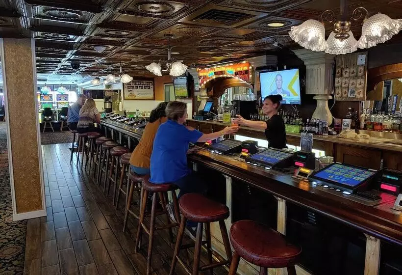 בית מלון כפרי The New Pioneer