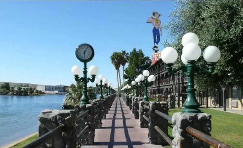 בית מלון כפרי The New Pioneer