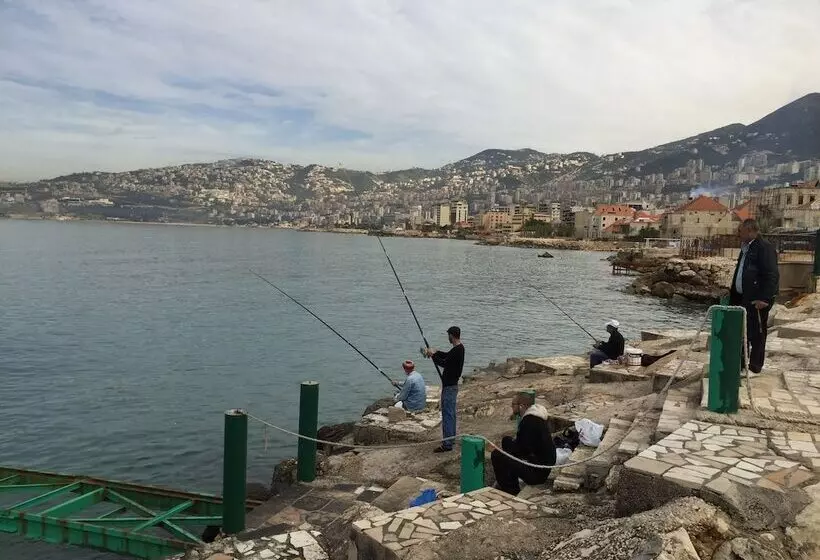 Holiday Suites Hotel & Beach Resort