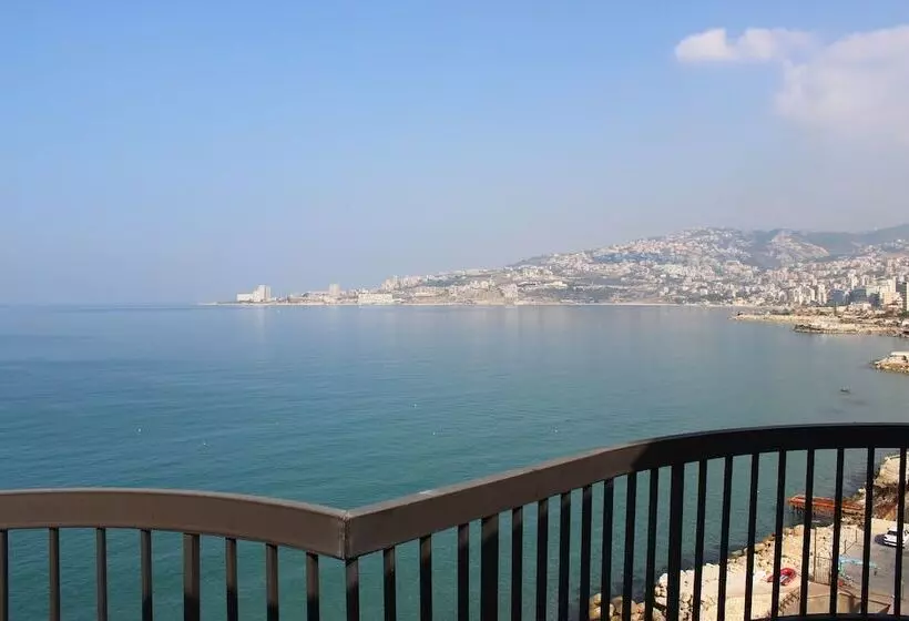 Holiday Suites Hotel & Beach Resort