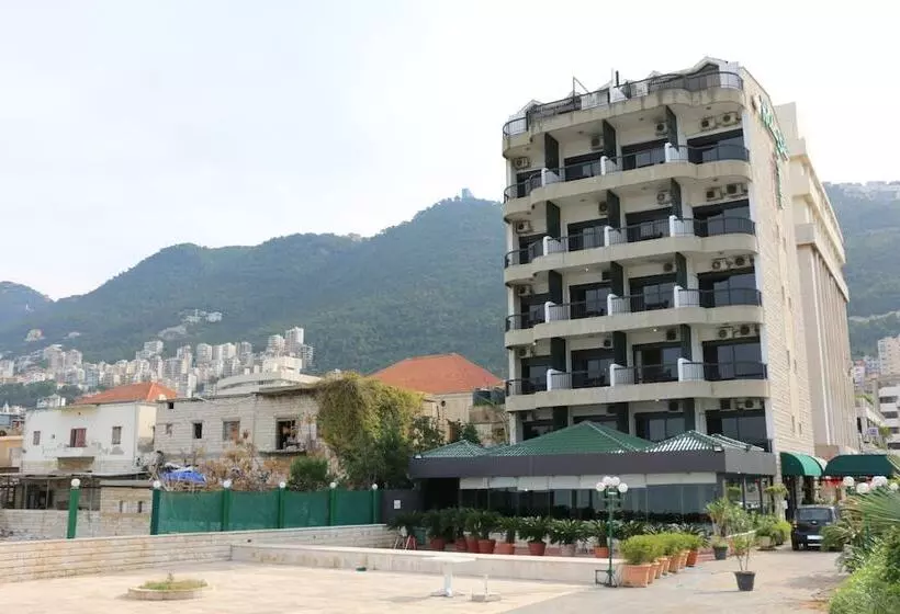 Holiday Suites Hotel & Beach Resort