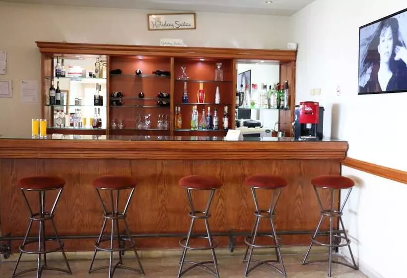 Holiday Suites Hotel & Beach Resort