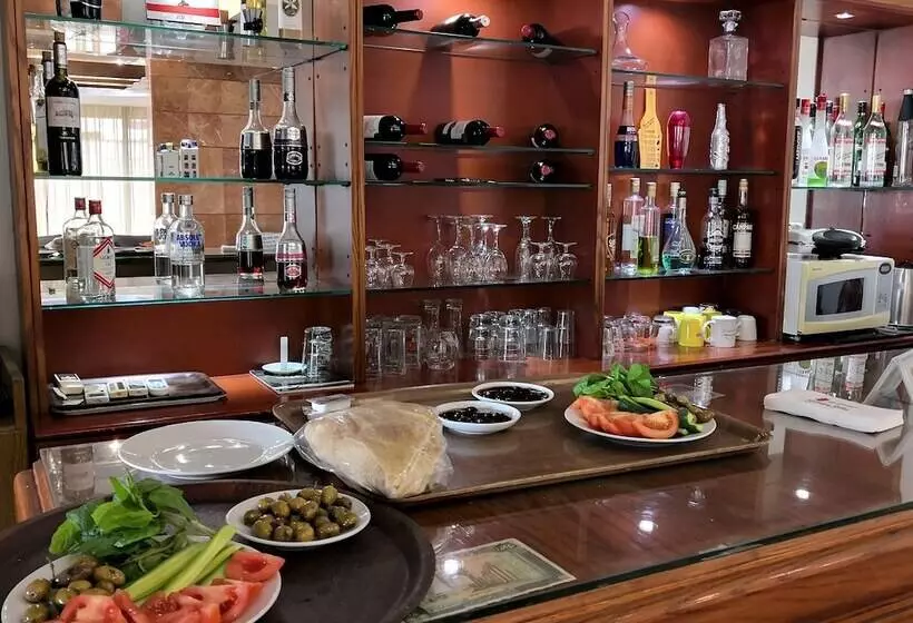 Holiday Suites Hotel & Beach Resort